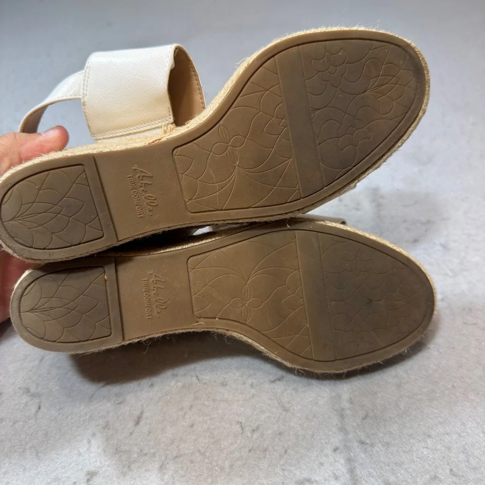 Abella Wedge Sandals Womens 10 White Espadrille Slingback Gold Ring True Comfort
